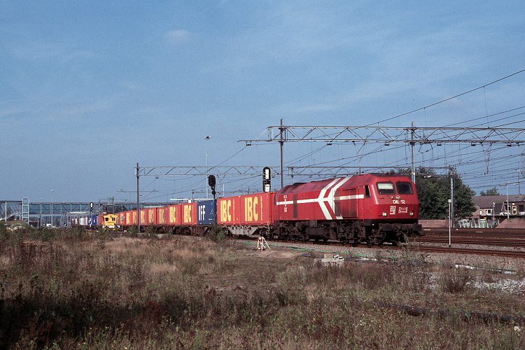 [HGK DE 12 durchquert im Sommer 2000 auf dem Weg nach Sittard den Ort Boxtel]