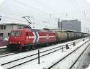 [HGK 145-CL 015 in rail4chem Diensten - hier allerdings nicht zwischen Großkorbetha und dem Ruhrgebiet, sondern für Shell in Würzburg]