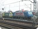 [...die von rail4chem gemietete Dispolok ES 64 U2 005...]